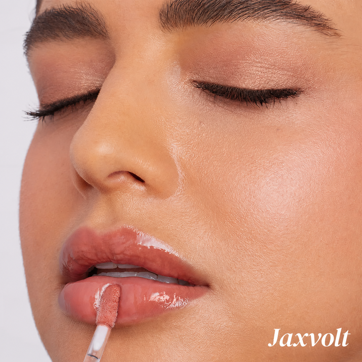 Jaxvolt soft velvet matte lip finish